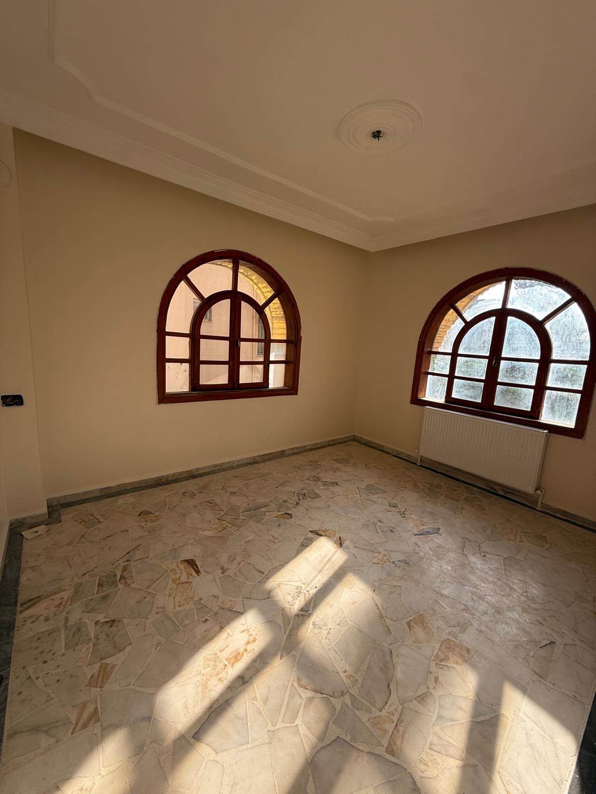 YENİ MAHALLE MÜSTAKİL 2 KATLI KİRALIK DOĞALGAZLI